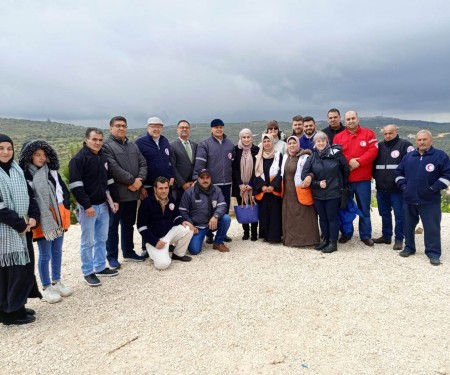 جمعية الهلال الأحمر الفلسطيني ممثلة برئيسها د.يونس الخطيب، تستقبل ممثل كندا لدى فلسطين والوفد المرافق له في بيتا، جنوب نابلس