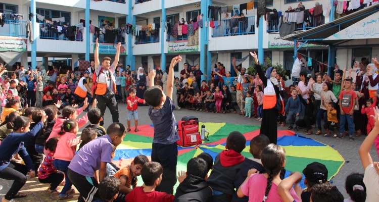 تقرير عن الاستجابة الإنسانية لجمعية الهلال الأحمر الفلسطيني